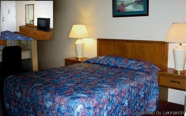 Sunset Inn And Suites West Sacramento Room photo